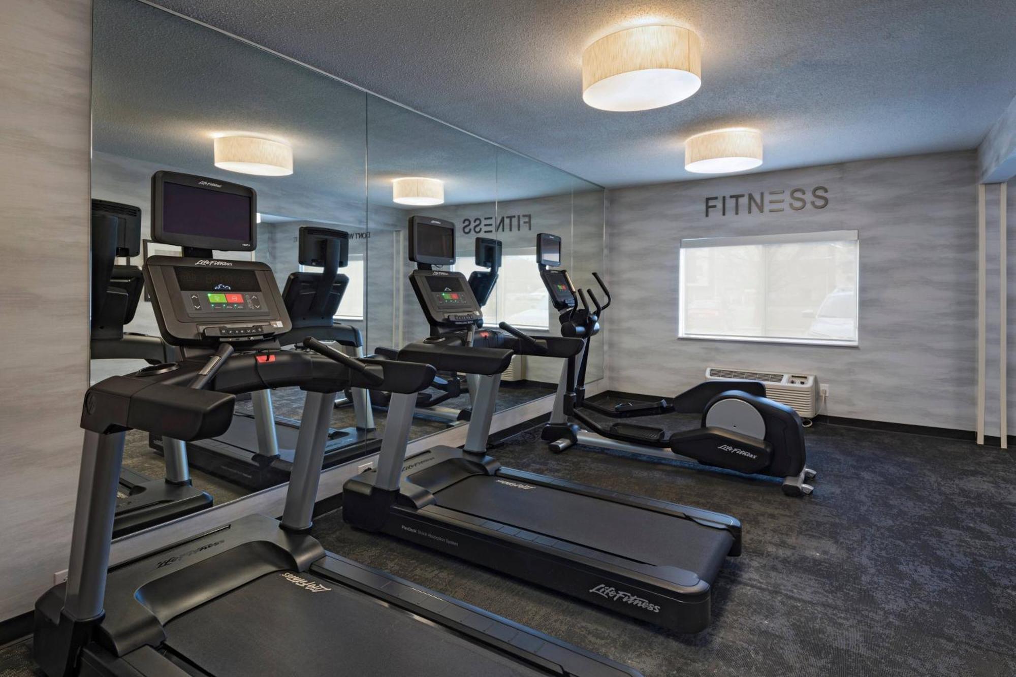 Fairfield Inn Saint Louis Коллинсвилл Экстерьер фото