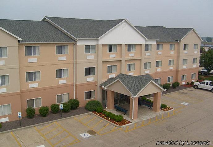 Fairfield Inn Saint Louis Коллинсвилл Экстерьер фото